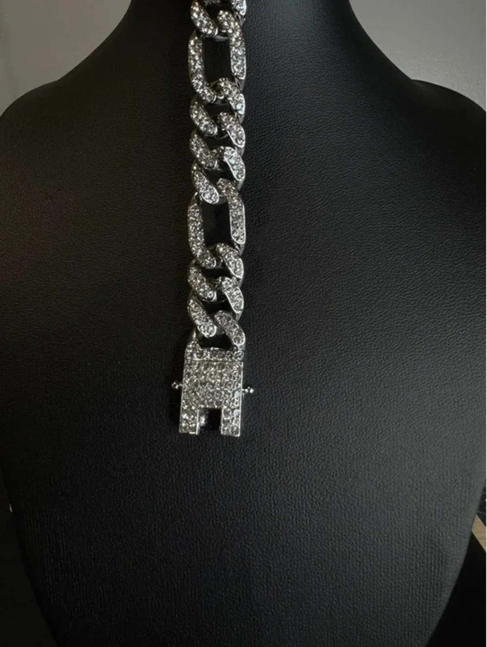 AJ 8 inch high quality bling Cuban bracelet